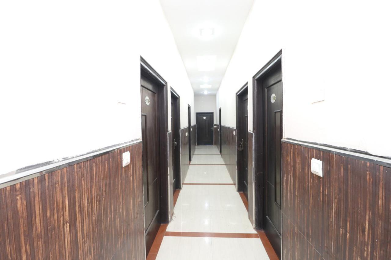 Spot On 43045 Hotel Vivek Plaza Shahpur  ภายนอก รูปภาพ