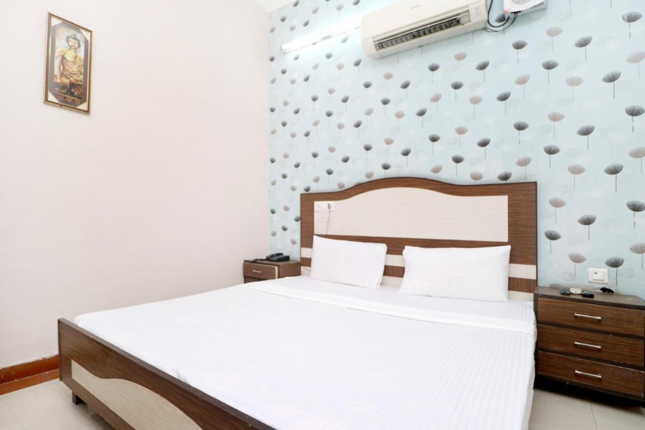 Spot On 43045 Hotel Vivek Plaza Shahpur  ภายนอก รูปภาพ